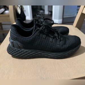 Nobull Black Friday blackout runner